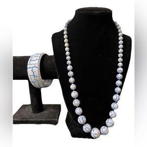 Vintage Blue & White Crackle Necklace Round graduated beads Bangle Bracelet 80s